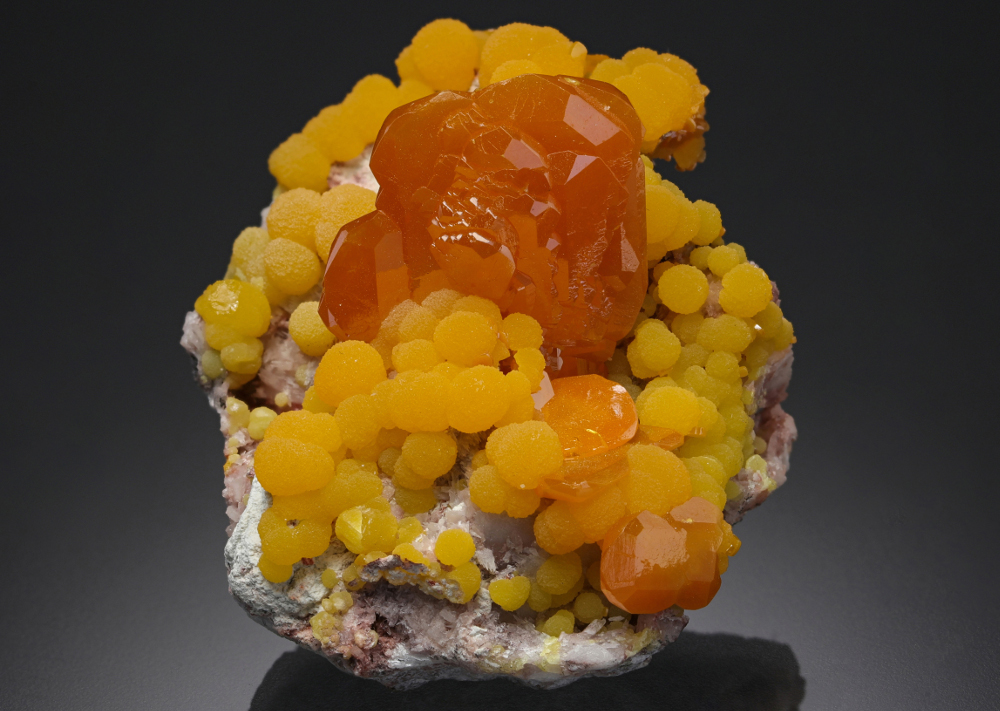 https://tucsonfineminerals.com/cc_wulfenite.jpg